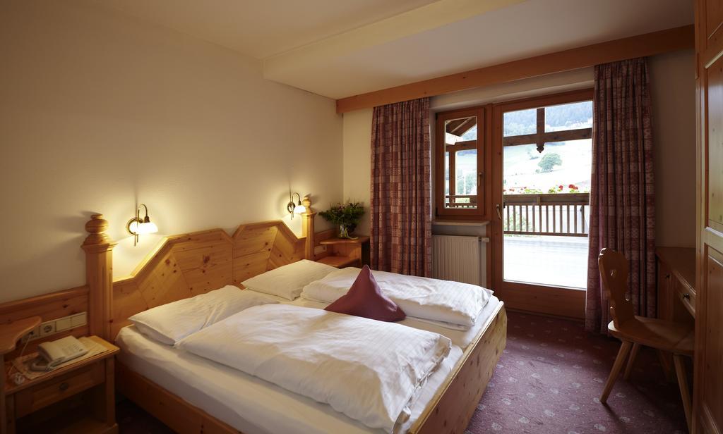 Hotel Zum Loewen - Al Leone ميلتينا الغرفة الصورة