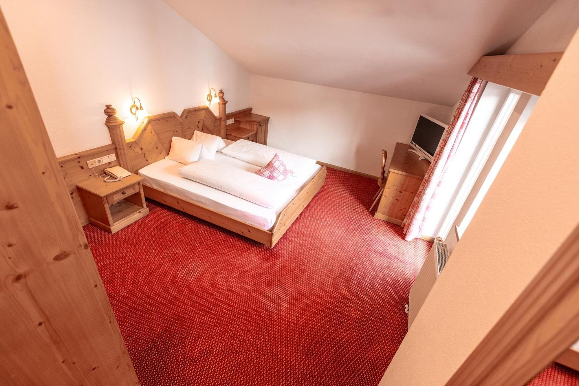 Hotel Zum Loewen - Al Leone ميلتينا المظهر الخارجي الصورة
