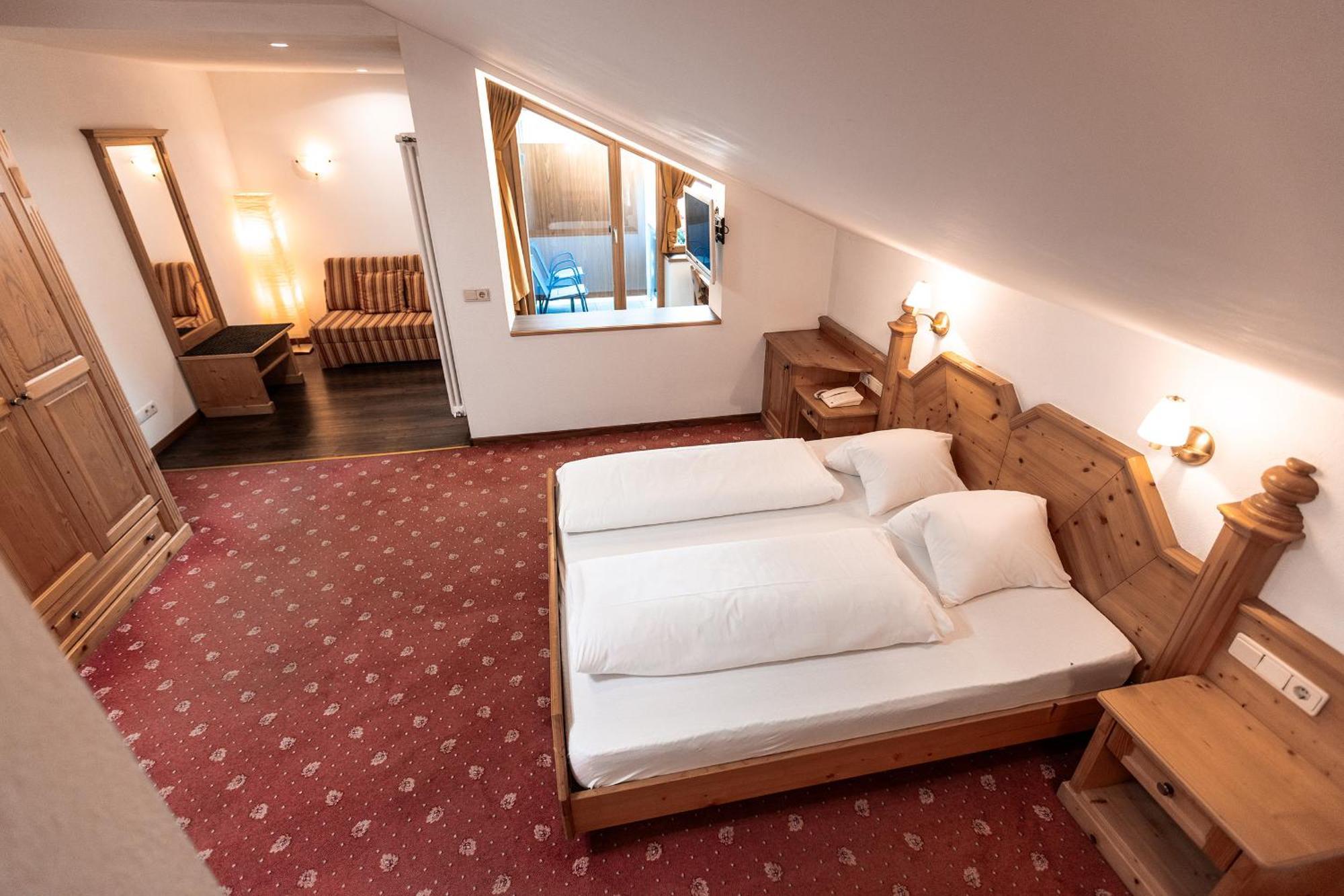 Hotel Zum Loewen - Al Leone ميلتينا المظهر الخارجي الصورة