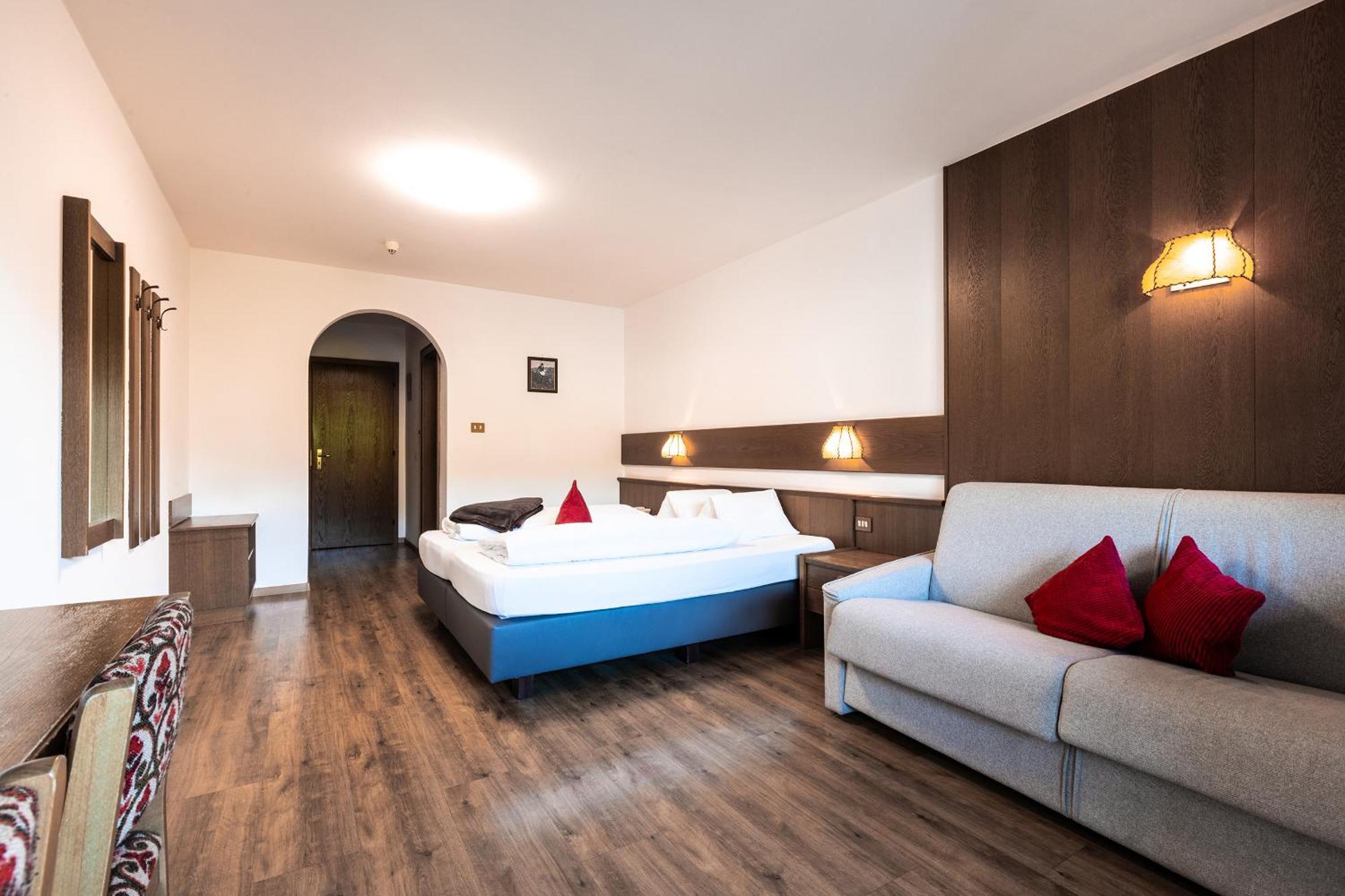 Hotel Zum Loewen - Al Leone ميلتينا المظهر الخارجي الصورة
